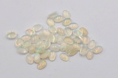 Auktion 369<br>Konvolut Opale, zus. ca. 13,5ct [1]