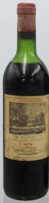 Auktion 369<br>Château Duhart-Milon -Rothschild 1979 aus Pauillac, Bordeaux.  Leichter Verdunstungsverlust, 75 cl [1]