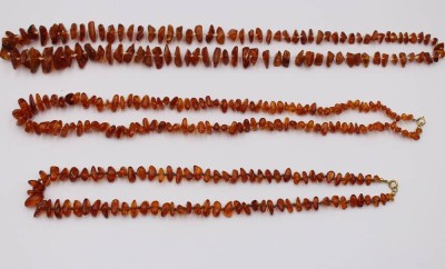 Auktion 369<br>3x div. Bernsteinketten, 1x endlos, ca. L-68cm, zus. ca. 91,9gr. [1]