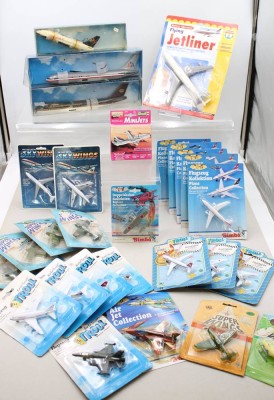 Auktion 369<br>Konvolut div. Modellflugzeuge, untersch. Hersteller, meist in OVP [1]
