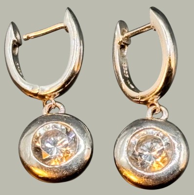 Auktion 369<br>Paar Silber-925- Ohrhänger mit gr. klaren Stein, 6,8 gr [1]