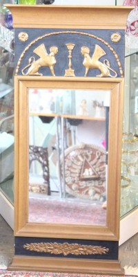 Auktion 369<br>Wandspiegel im Empire-Stil, ca. 100 x 46cm [1]