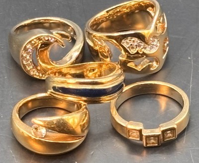 Auktion 369<br>5x div. Ringe, goldfarben, wohl alle Pierre Lang, zus. ca 32 gr [1]