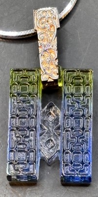 Auktion 369<br>Designer Halskette, Silber-925-, undeutl. gemarkter Glasanhänger, aber wohl Swarowsky, L-42 cm, Anhänger H-5 cm [1]