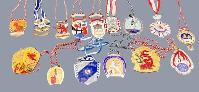 Auktion 369<br>Lot Schützenmedaillen und Ehrengaben von Schützenverein , hpts. San Sebastian in DDF, anbei eine Medaille, Handelskammer Ddf in orig. Etui, ca. 65 Teile [1]