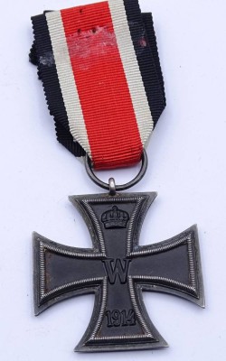 Auktion 369<br>Eisernes Kreuz, 1.WK, 2.Klasse an Band, Hersteller auf Öse [1]