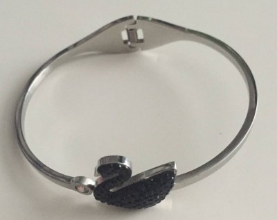 Auktion 369<br>Swarovski Armreif (Schwan) Silberfarben (Rhodiniert) mit schwarzen Kristallen Praktischer Klappverschluss  in gutem Zustand [1]
