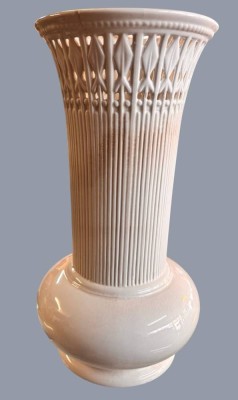 Auktion 370<br>hohe  Art Deko Vase 
