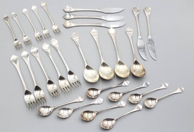 Auktion 370<br>27tlg. Besteck, Rosenthal, Lotus, Messer L-20,5cm [1]