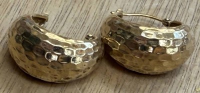 Auktion 370<br>Paar Halbcreolen, Silber-925- vergoldet, Hammerschlagdekor, D-2 cm, 8,4 gr. [1]