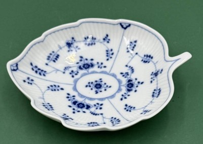 Auktion 370<br>Blattschale 