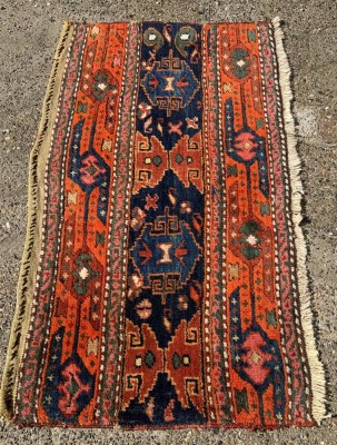 Auktion 370<br>kl. Orient-Brücke bzw. Wandbehang, 60x103 cm [1]