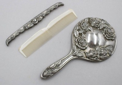 Auktion 370<br>Handspiegel und Kammhalter, Godinger, L-23,5cm, Spiegel lose [1]
