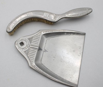 Auktion 370<br>Tischkehrset, Art Déco, ca. L-30cm [1]