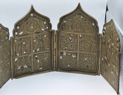 Auktion 370<br>4 flügeliger Bronze Reisealtar, Szenen aus dem Leben Christ, H-15 cm, B-ca. 40 cm [1]