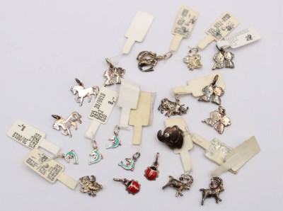 Auktion 370<br>Konvolut div. kl. Silber-Anhänger, je ca. L-1cm [1]