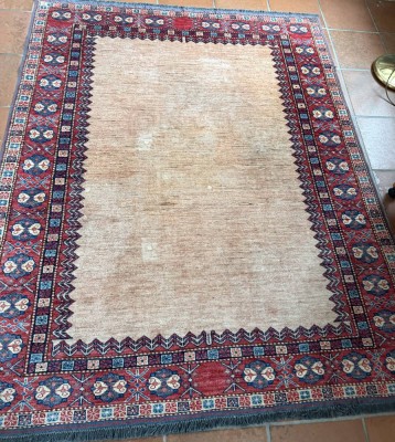 Auktion 370<br>Orientteppich, 189x152 cm [1]