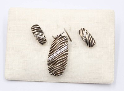 Auktion 370<br>Set, 925er Silber, Anhänger und Ohrstecker, klare Steine, Anh- L-2,2cm [1]