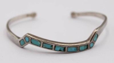 Auktion 370<br>925er Armspange mit Türkis, Zuni-Stil, getragene Erhaltung, 9,8gr., ca. B-5,5cm [1]