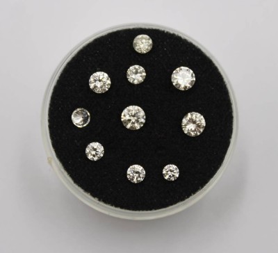 Auktion 370<br>10x div. kl. Brillanten, zus. ca. 1,1ct [1]