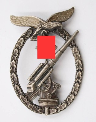 Auktion 370<br>Flakkampfabzeichen der Luftwaffe, Herst. C.E Juncker Berlin, aus der Zeit ? [1]
