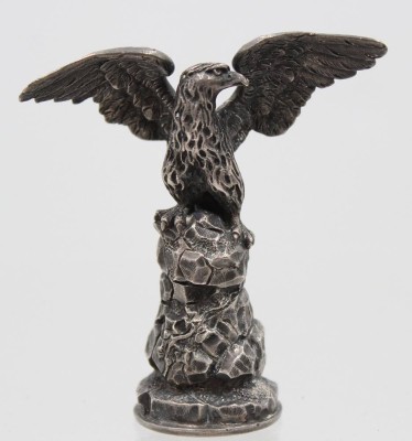 Auktion 370<br>figürl. Petschaft, Adler auf Fels, monogramm 