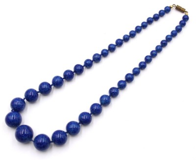 Auktion 370<br>blaue Modeschmuck-Halskette, Glas ?, Steine im Verlauf, ca. L-50cm [1]