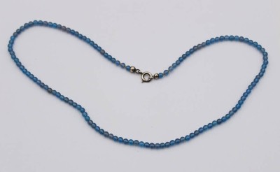 Auktion 370<br>Halskette wohl blauer Achat, ca. L-42cm [1]