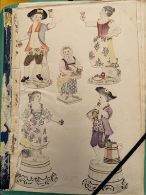 Auktion 370<br>umfangreicher Skizzen-Nachlass einer Meissner Porzellanmalerin, 3 Mappen, viele  Aquarelle, Zeichnungen Fotos etc., tw. signiert von 50- bis 80-er Jahre, auch Meissen Stempel, wohl mehrere hundert Teile [1]