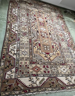 Auktion 370<br>grosser Orientteppich, 320x200 cm [1]