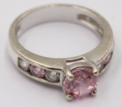 Auktion 370<br>Silberring mit pinken und weißen Steinen, 925er Silber, dqcz, RG. 53, 4,3 Gramm [1]