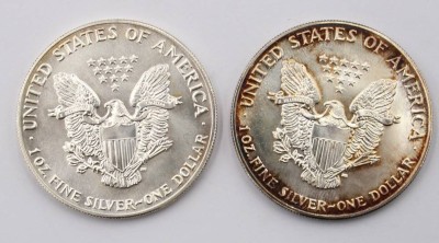 Auktion 370<br>Zwei one Dollar 1986 u. 1987, Amerika, jeweils 1 Unze Feinsilber 999, 63,3 Gramm [1]