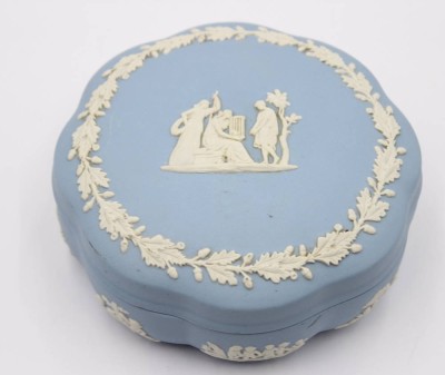 Auktion 370<br>Wedgwood Jasperware Schmuckdose, ca. H-5cm D-12cm [1]