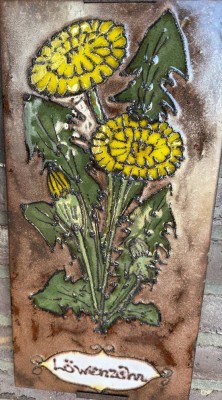 Auktion 370<br>gr. Majolika Wandfliese, Italien,  40x20 cm, Löwenzahn [1]