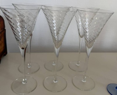 Auktion 370<br>6x hohe Sektgläser, Kuppa spiralförmig, H-19 cm [1]