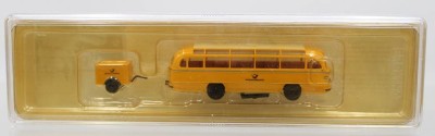 Auktion 370<br>Postbus mit kl. Anhänger, Brekina, OVP [1]
