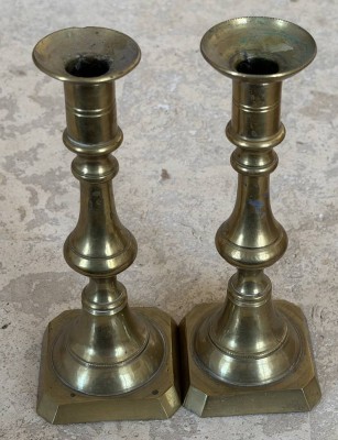 Auktion 370<br>Paar Messing Leuchter, H-20 cm [1]