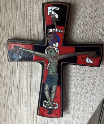 Auktion 370<br>kl. Wandkreuz, Holz mit Emaillemalerei auf Kupferplatte, 15,5x12 cm [1]