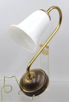 Auktion 370<br>Wandlampe, Messing, Milchglasschirem, ca. H-30cm, Gebrauchsspuren [1]