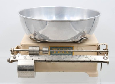 Auktion 370<br>kl. Marktwaage, TACO, H- ohne Schale 8cm B-23cm [1]
