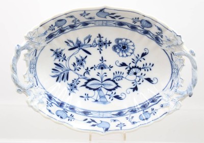 Auktion 370<br>ovale Schale, Stadt Meissen, ca. H-7cm B-32,5cm [1]