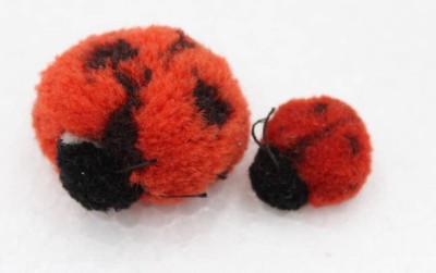 Auktion 370<br>2x Steiff Woll-Marienkäfer,ca. D-5 u. 2,5cm [1]