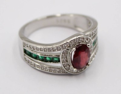Auktion 370<br>925er Silber-Ring, Rubin sowie klare und grüne Steine, RG 62, 5,2gr. [1]