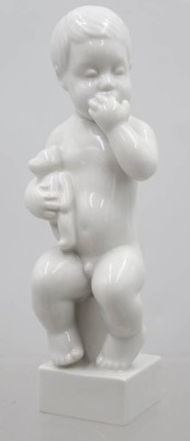 Auktion 370<br>Figur, Adam, Bing & Gröndahl, Copenhagen,, Entw. Svend Lindhart, Modelnr. 2231, Weißporzellan, ca. H-16,5cm [1]