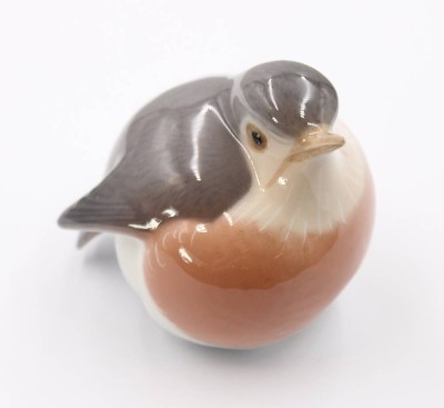 Auktion 370<br>Rotkehlchen, Royal Copenhagen, naturalistsich staffiert, Modellnr. 2266, H-6,5cm [1]