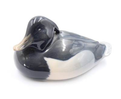 Auktion 370<br>Reiherente, Royal Copenhagen, Modellnr. 1924, Unterglasurfarben, H-6cm L-11cm [1]