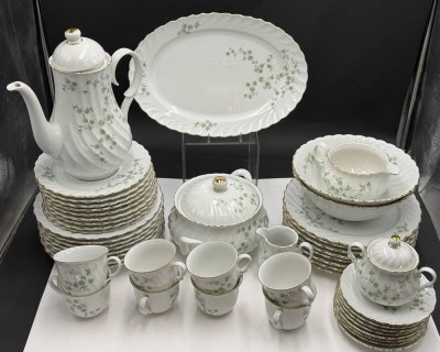 Auktion 370<br>Kaffee-Speiseservice für 8 Personen 