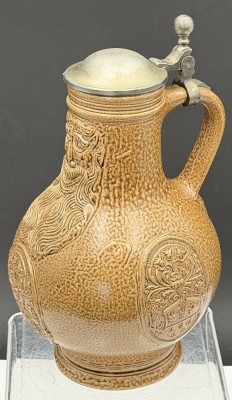 Auktion 370<br>Bartmannskrug der Wicküler Brauerei, 1983, limit. Nr. 180/1100, H-22 cm [1]