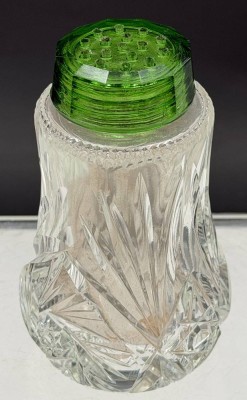 Auktion 370<br>gr.  Puderzucker-Streuer, Schleuderstern, H-11 cm [1]