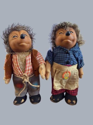 Auktion 370<br>Mecki Paar von Steiff, 1x Schild, H-17 cm [1]